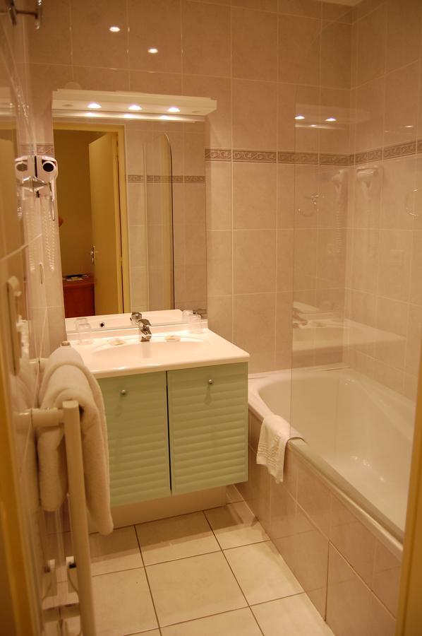 Appart'Hotel La Suze Sur Sarthe 外观 照片
